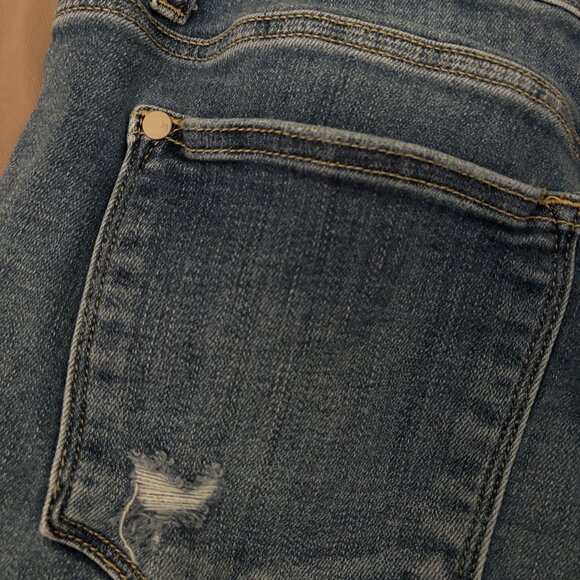 Judy Blue Shorts Women Mid Rise Frayed Button Fly Distressed Cuffed Size XL - Picture 6 of 9